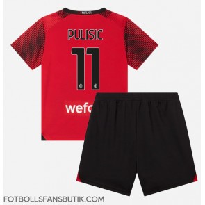 AC Milan Christian Pulisic #11 Replika Hemmatröja Barn 2023-24 Kortärmad (+ Korta byxor)